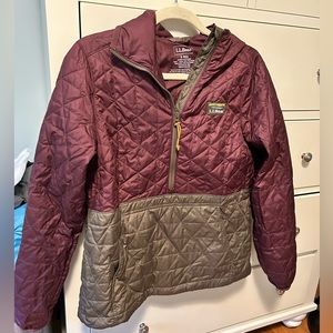 LL Bean Women’s pullover light puffer size small